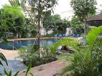 Holiday Hotel Phnom Penh Luaran gambar